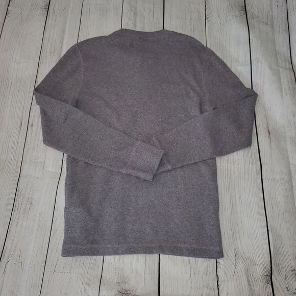Hollister Purple Long Sleeve Top 50% Off Bundles Of 3 Or More! - Picture 8 of 8